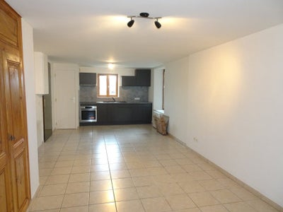 Flat Rue du Vieux Puits in Hières-sur-Amby