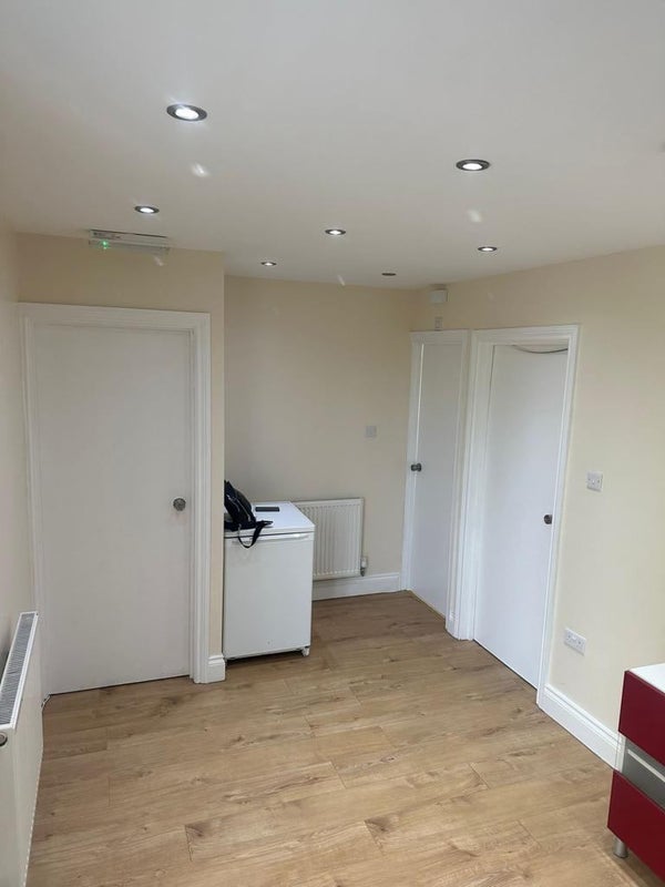 Flat Sibthorpe Road in Greater London