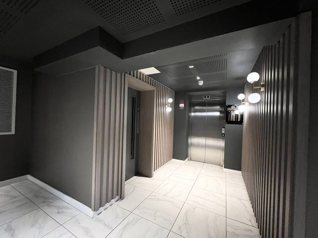 Flat Ordsall Lane in Salford