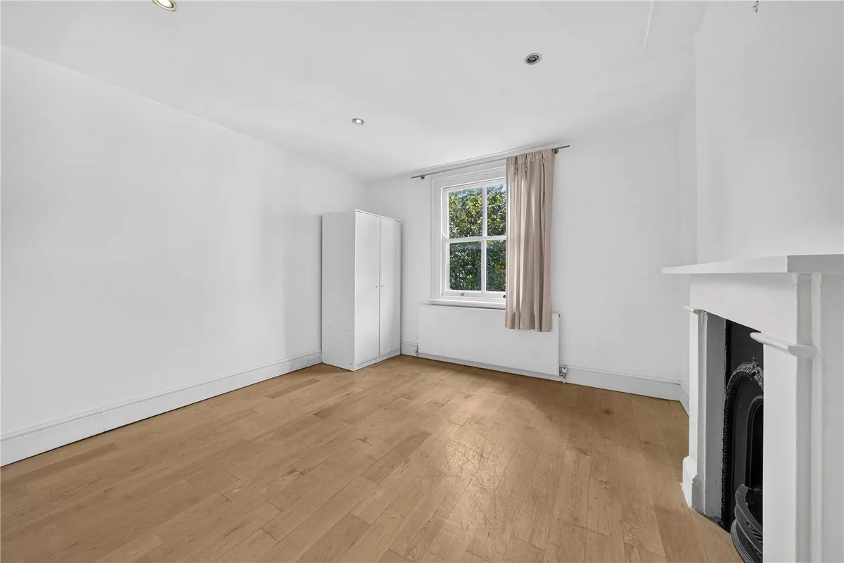 Flat Nevern Square in Greater London
