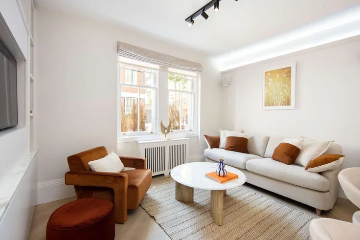 Flat Lees Place in City of Westminster