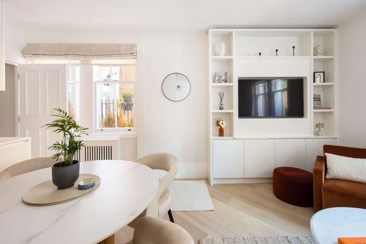 Flat Lees Place in City of Westminster