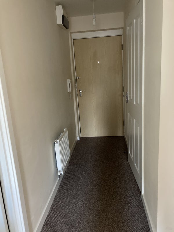 Flat Pavilion Close in Leicester