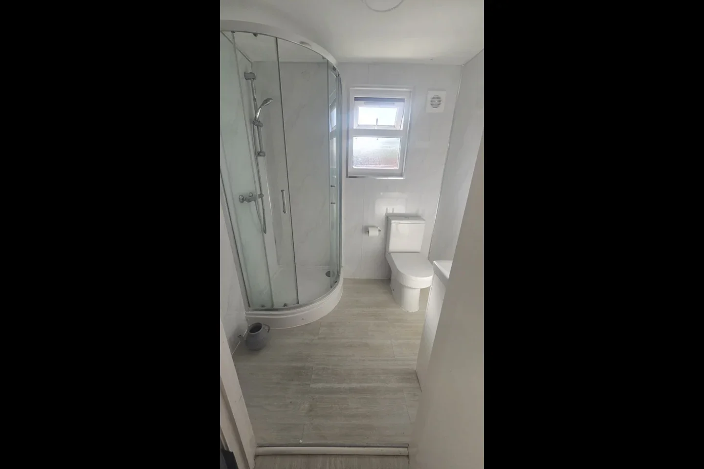 Flat Levett Road in Greater London