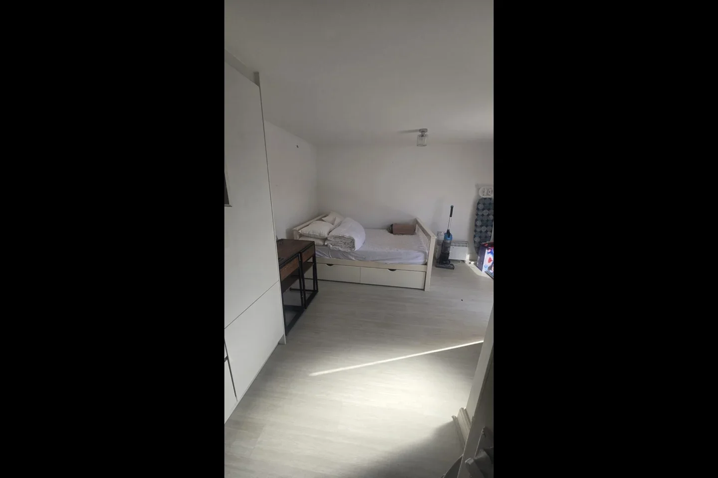 Flat Levett Road in Greater London