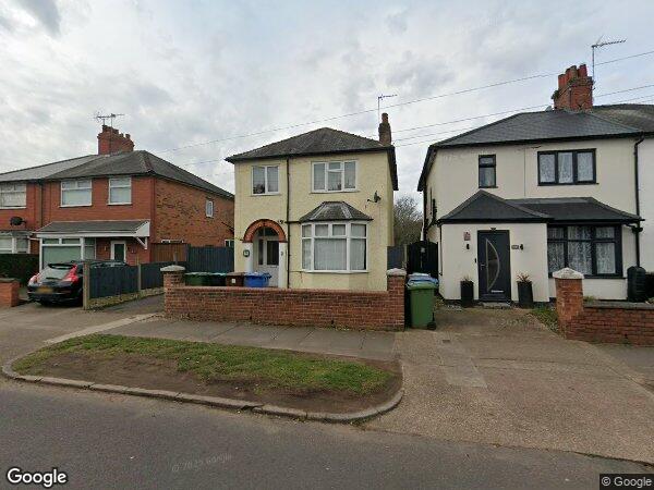 House Sandhurst Avenue in Mansfield