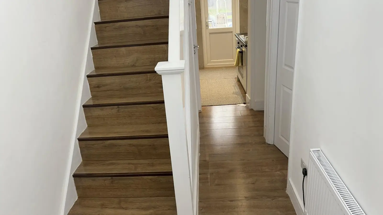 Flat Oakington Manor Drive in Greater London