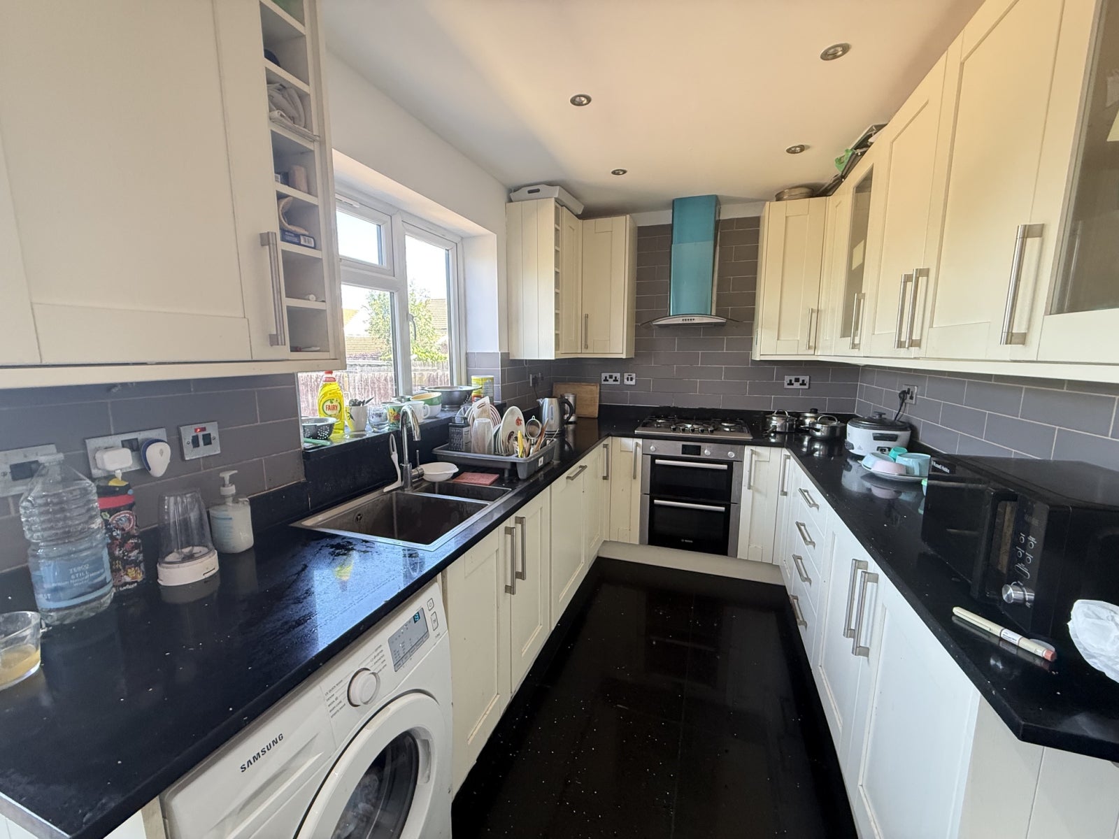 House Eastcote Lane in Greater London