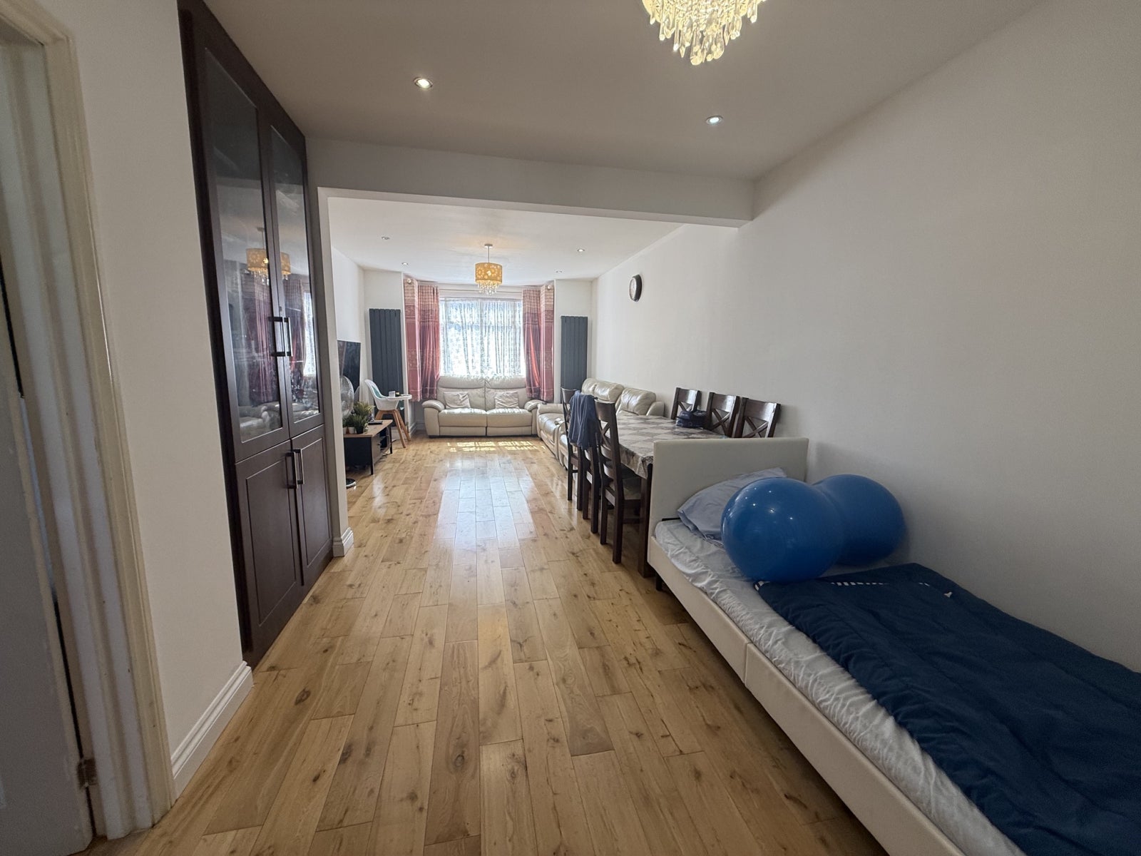 House Eastcote Lane in Greater London