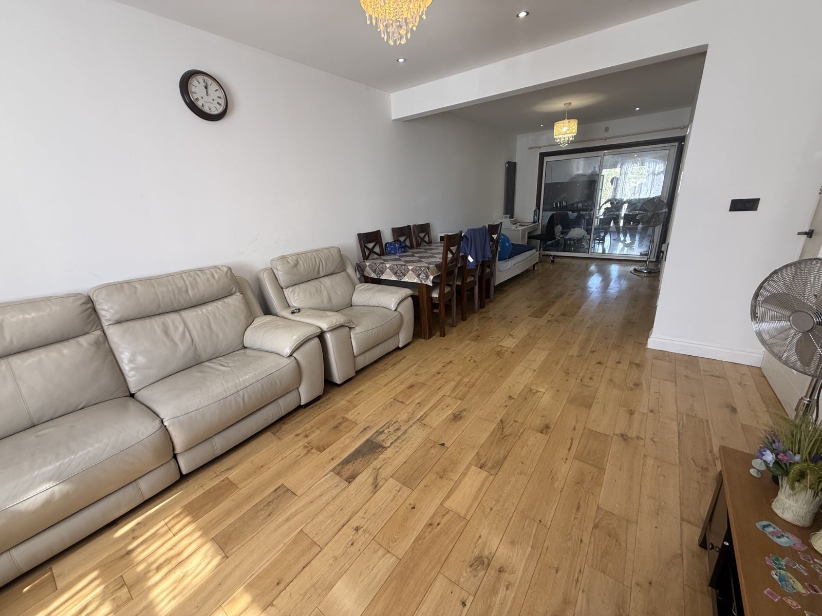 House Eastcote Lane in Greater London