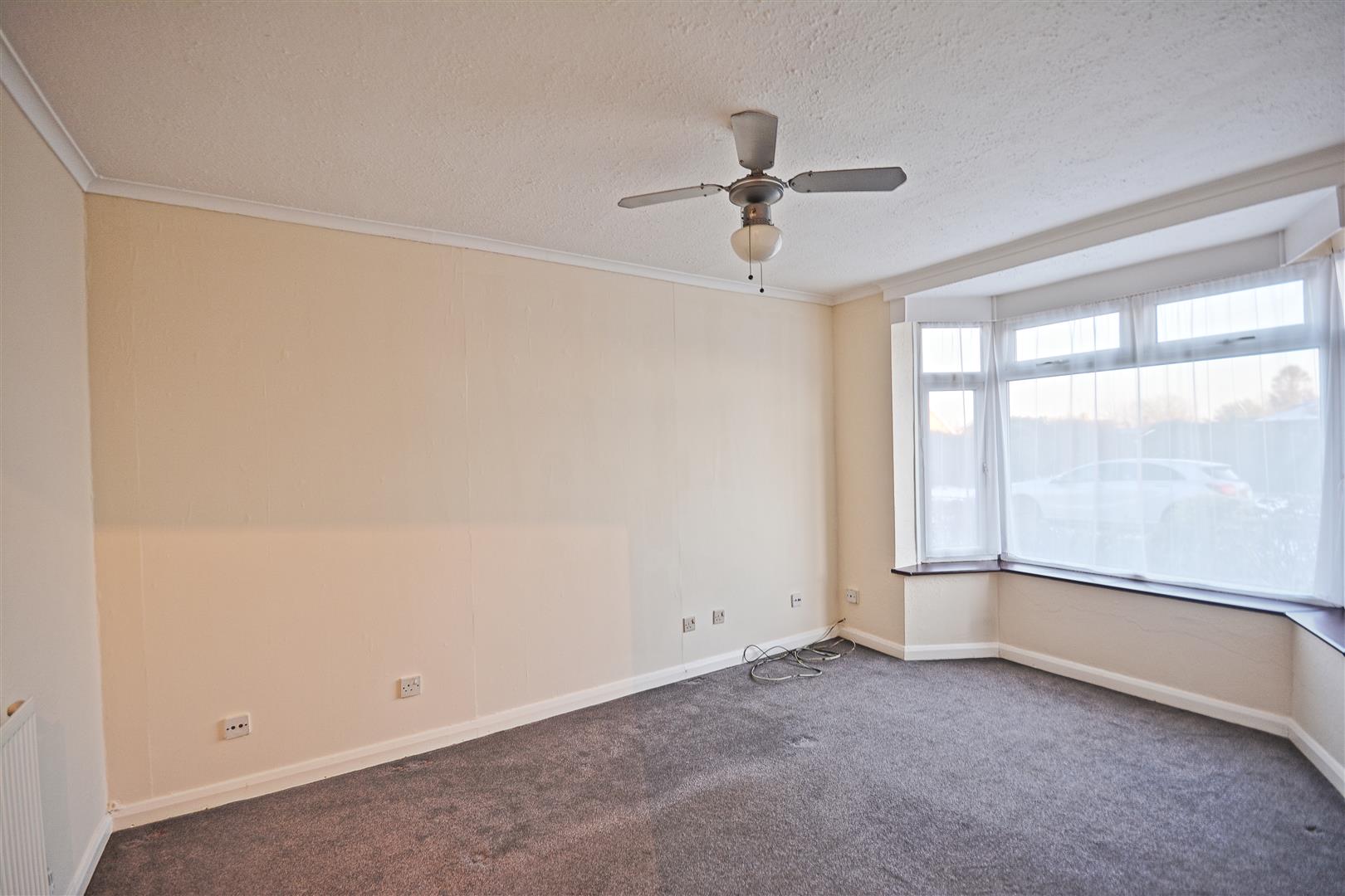 House Knightscliffe Way in Duston