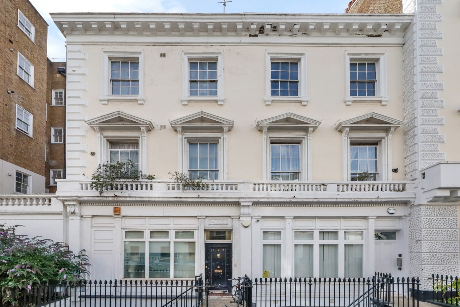 Flat Denbigh Place in City of Westminster