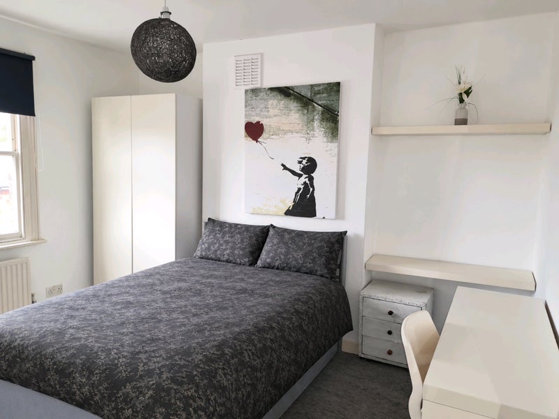 Room Railton Road in Greater London