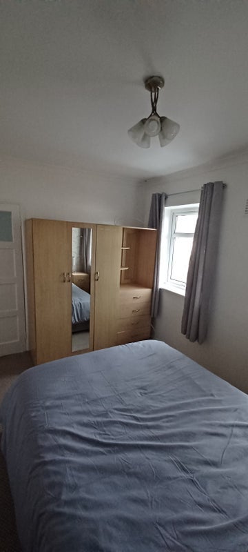 Room Tennyson Road in Penarth