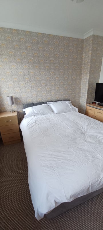 Room Tennyson Road in Penarth