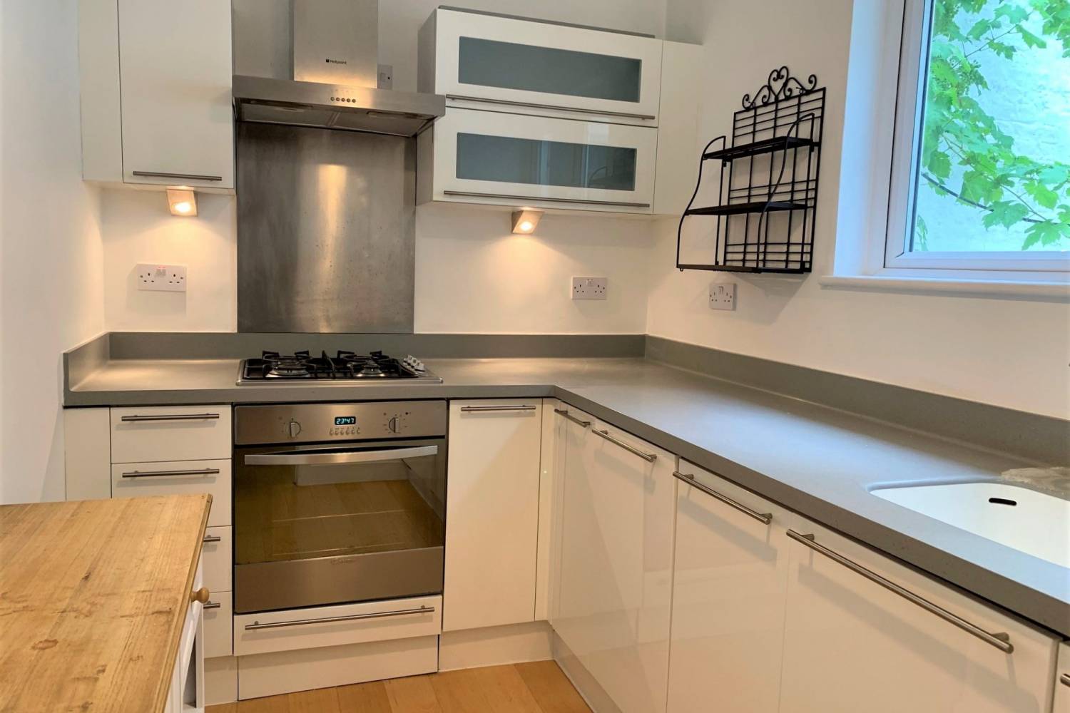 Flat Kinnerton Street in City of Westminster