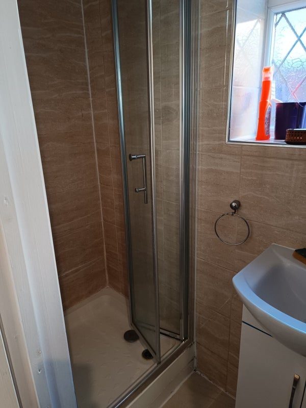 Room Harrow Road in Greater London