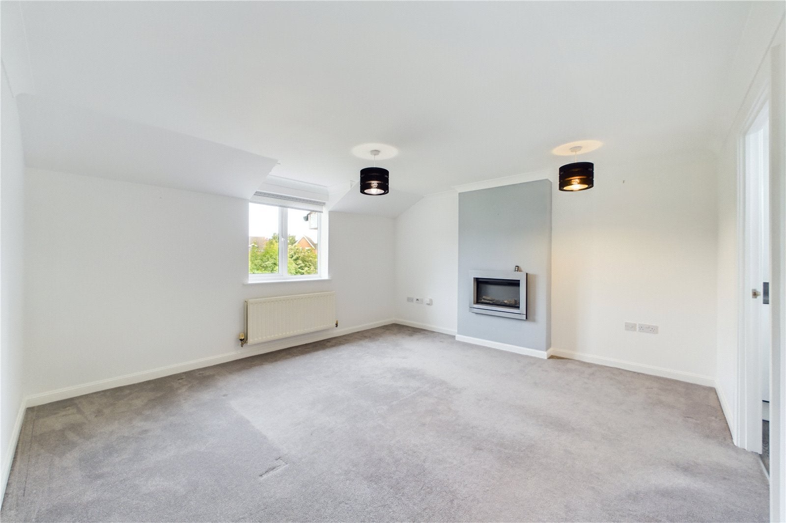 Flat Benham Drive in Spencers Wood