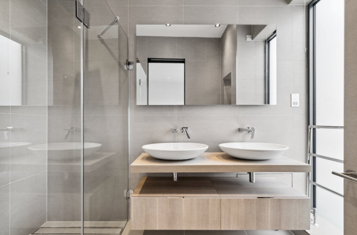 House Chiswick High Road in Greater London