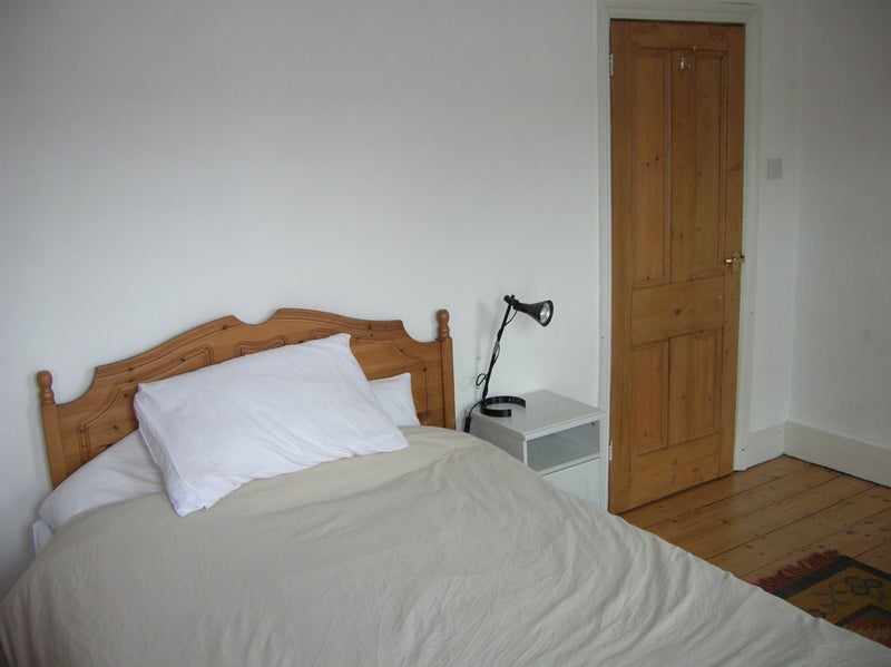 Room Besley Street in Greater London