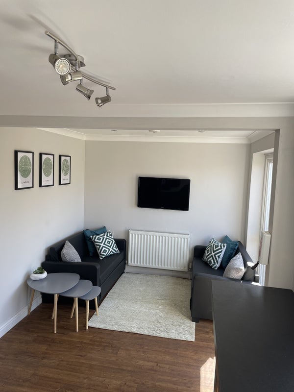 Room Redvers Close in East Hertfordshire