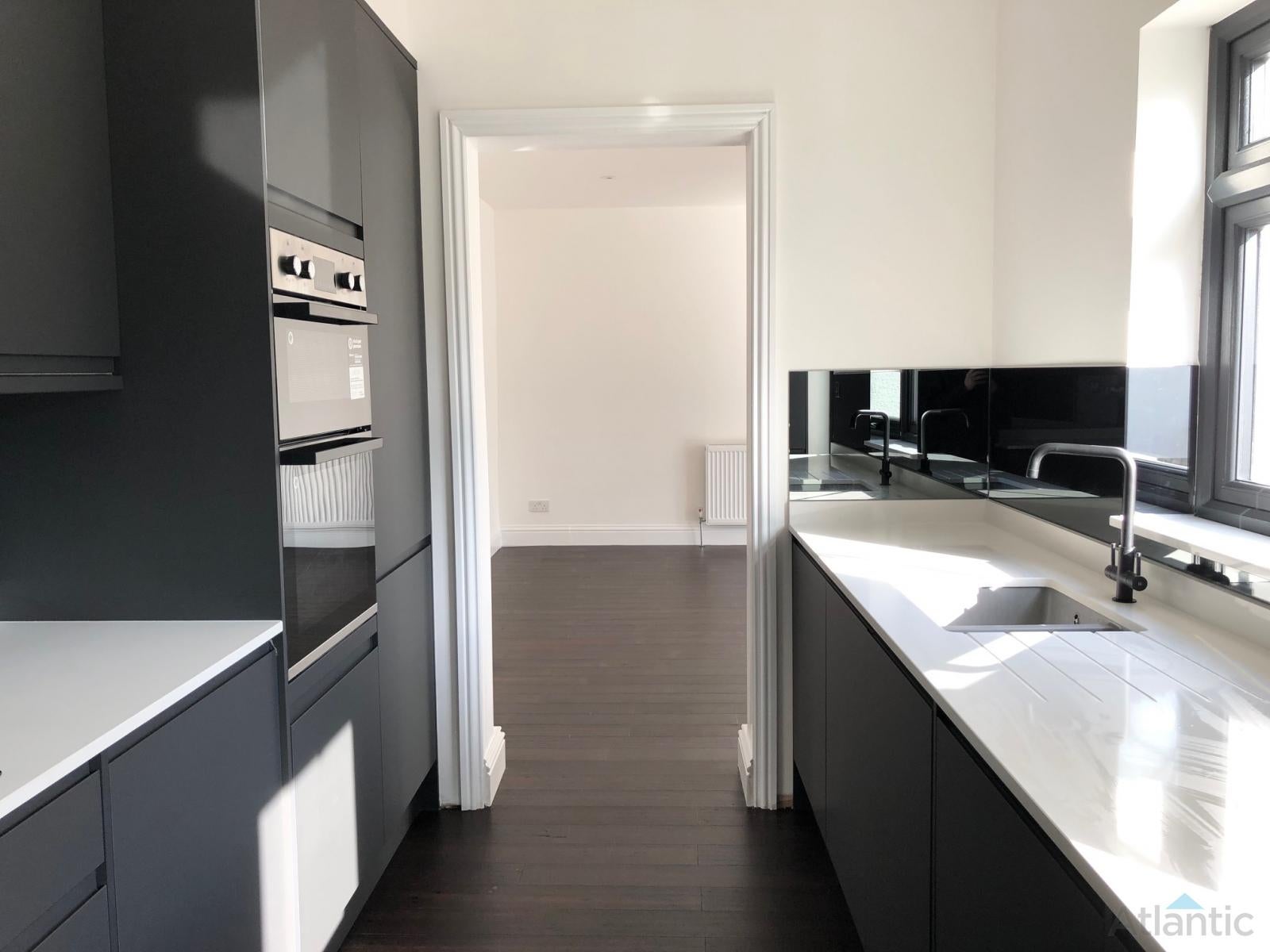 House Oak Avenue in Greater London