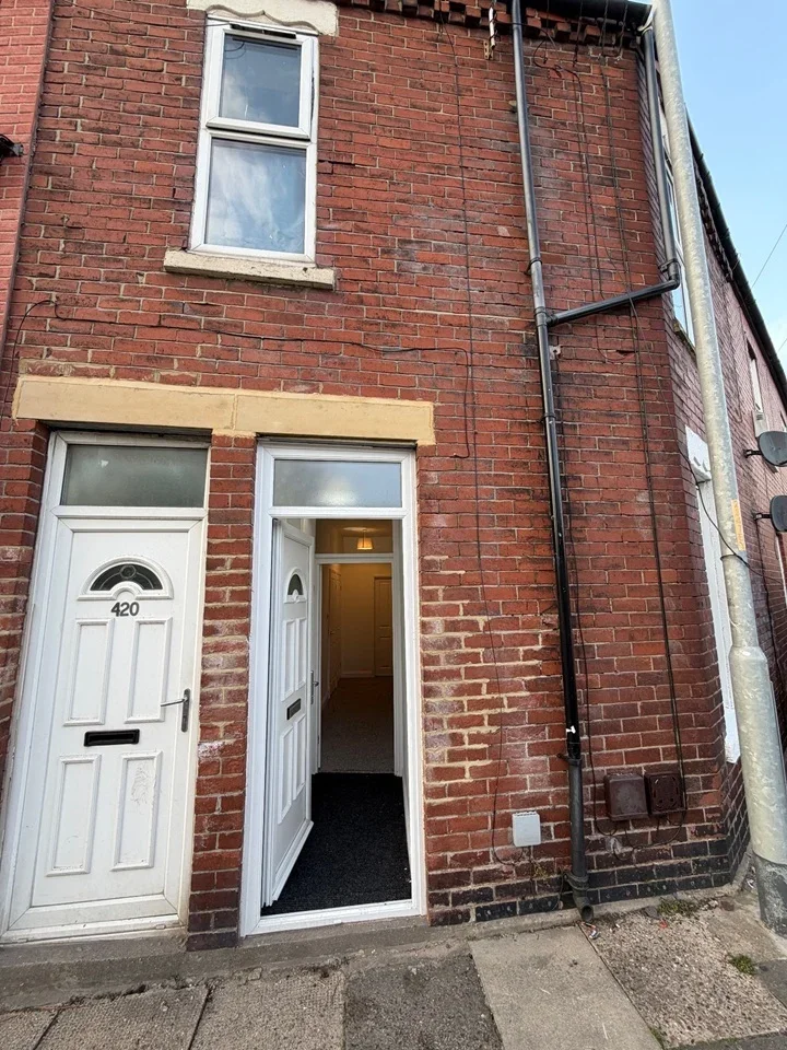Flat Plessey Road in Newsham