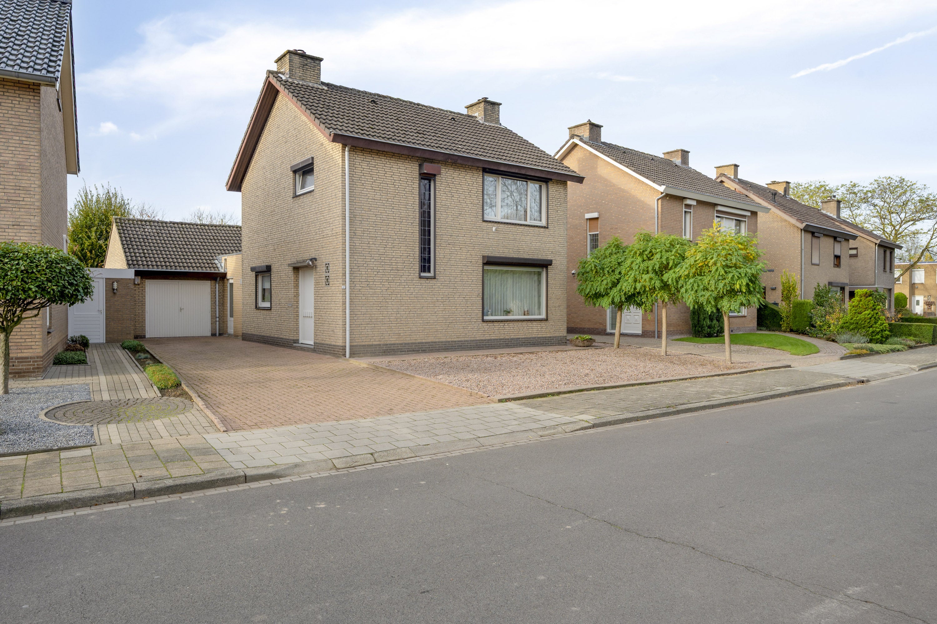 Huis Dorpstraat 27 in Buchten