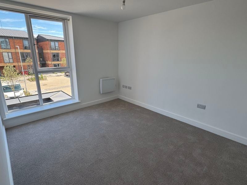 Flat Elm Grove in Hayling Island