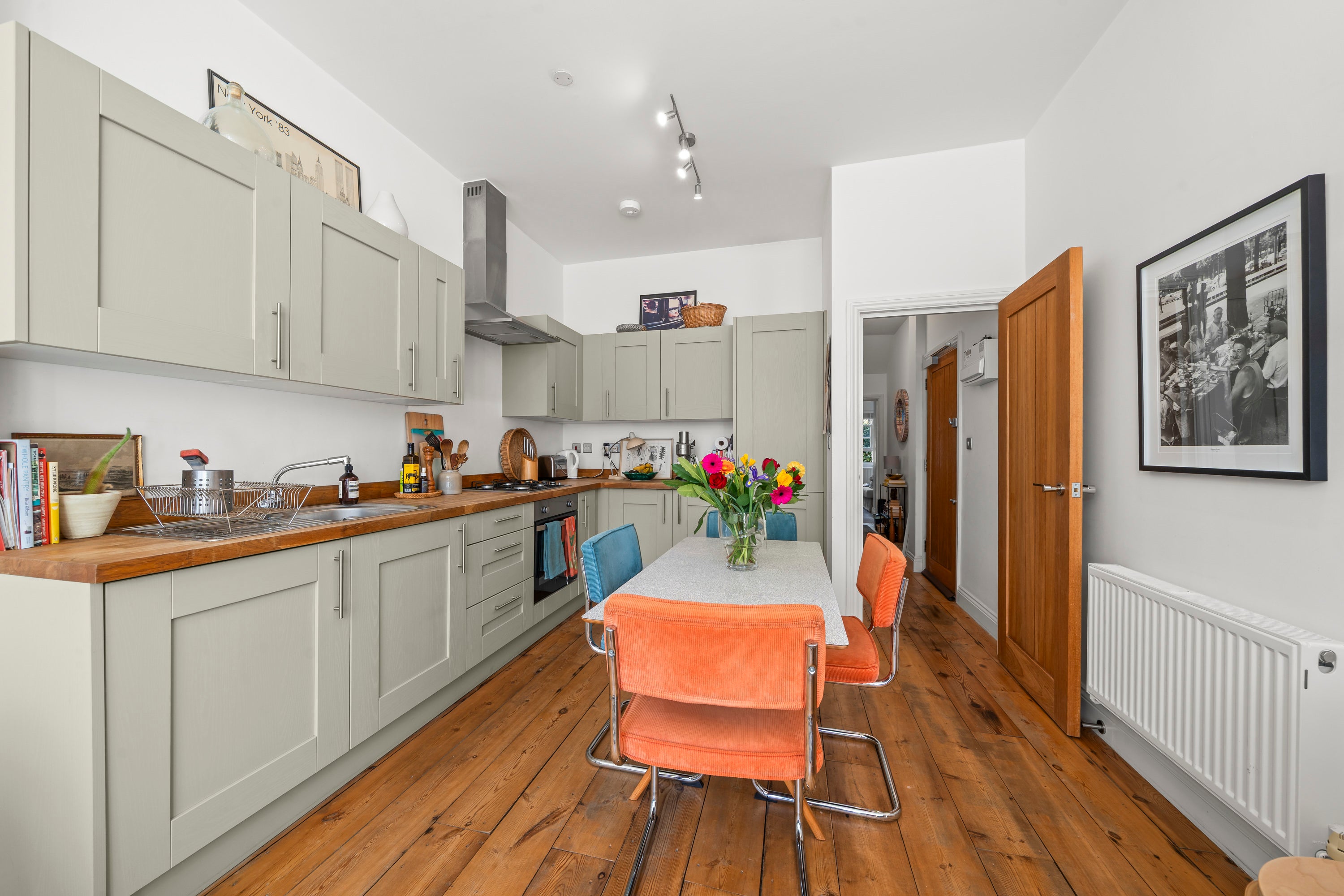 Flat Richmond Road in Greater London