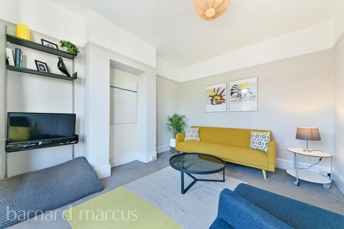 Flat Lavender Sweep in Greater London