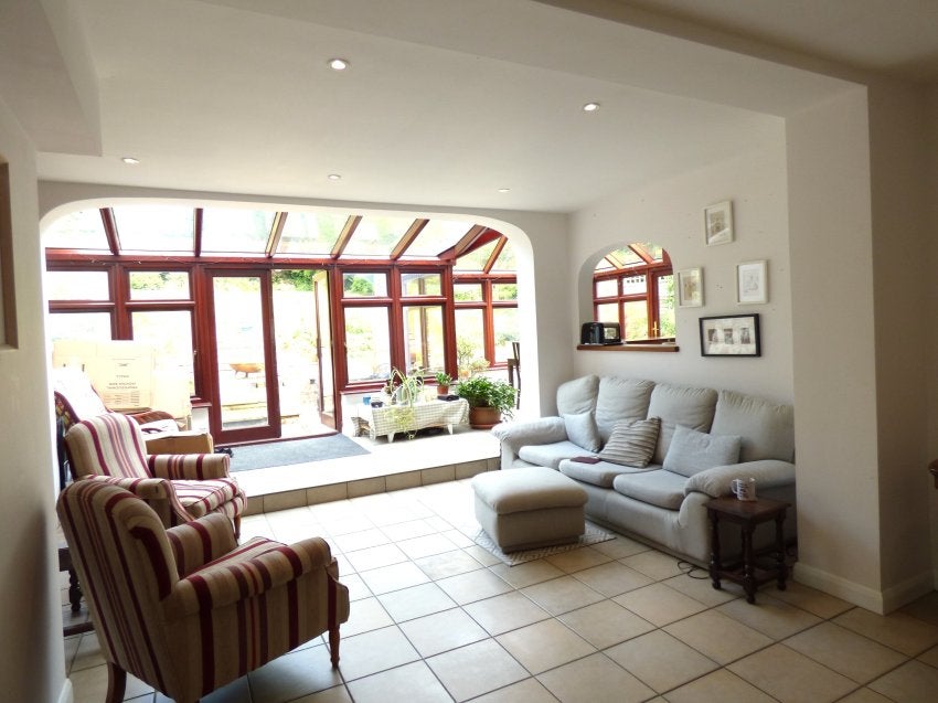 Flat Lucastes Lane in Mid Sussex