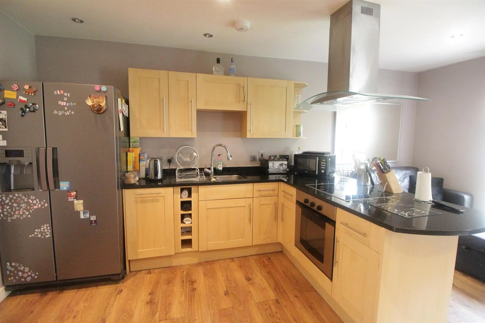 Flat Alpha Grove in Greater London