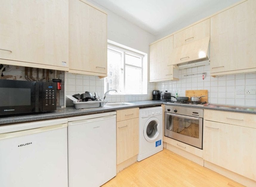 Flat Claverton Street in City of Westminster
