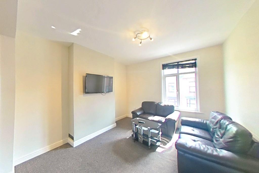 Flat Ashby Road in Charnwood