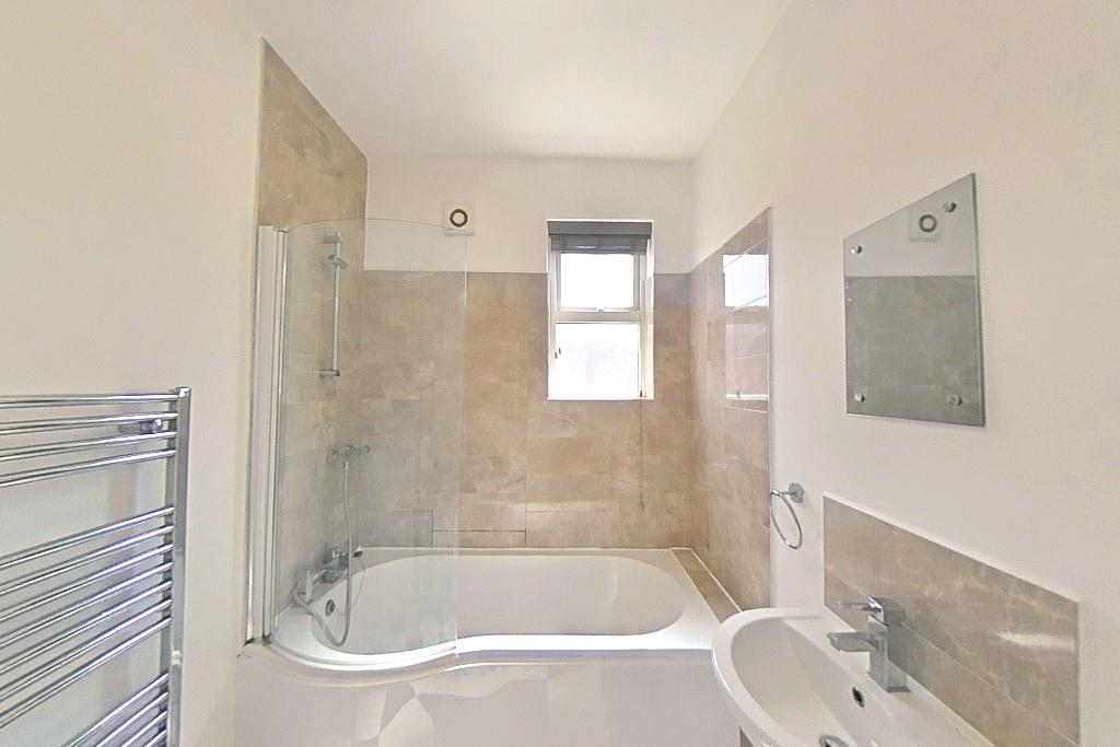 Flat Ashby Road in Charnwood