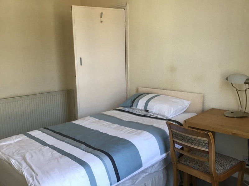 Room Belgrave Road in Liverpool