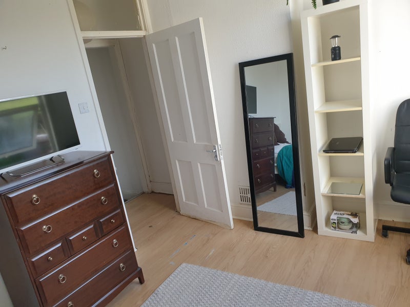 Room Maple Road in Bristol