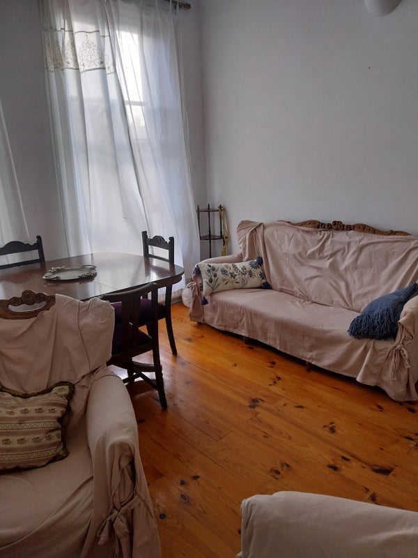 Room Earl's Court Road in Greater London