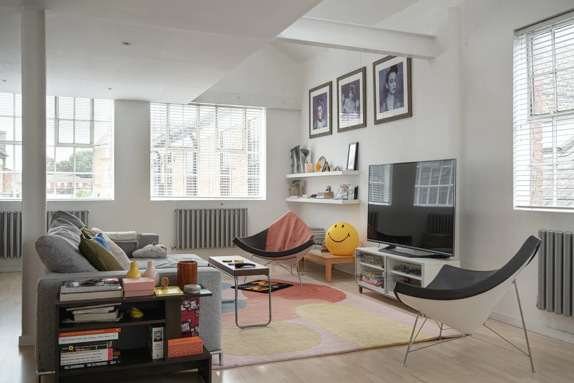 Flat Mount Pleasant Hill in Greater London