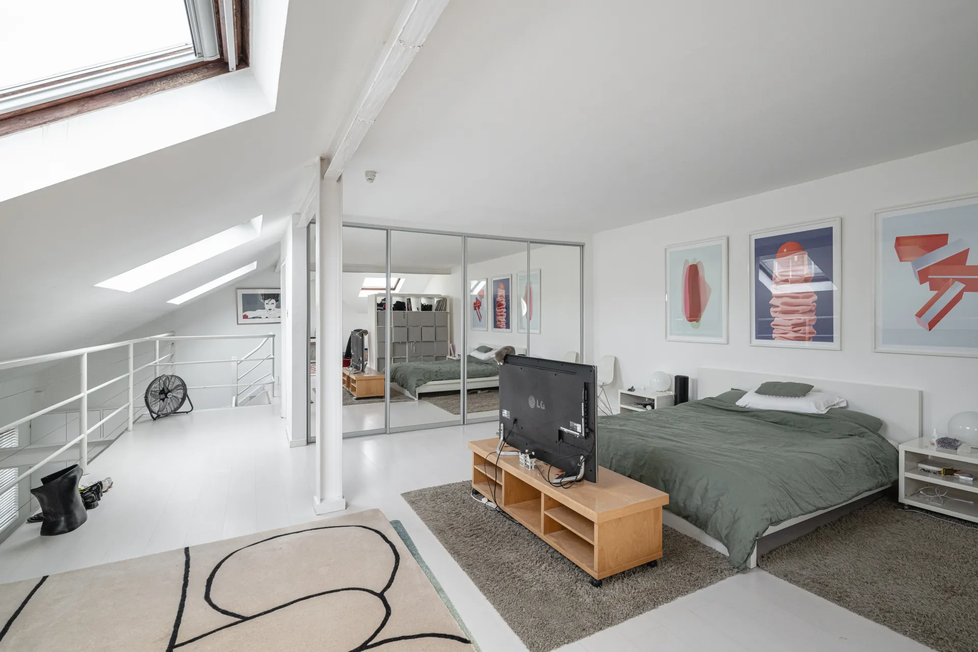 Flat Mount Pleasant Hill in Greater London
