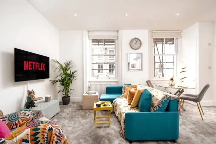 Flat Finborough Road in Greater London