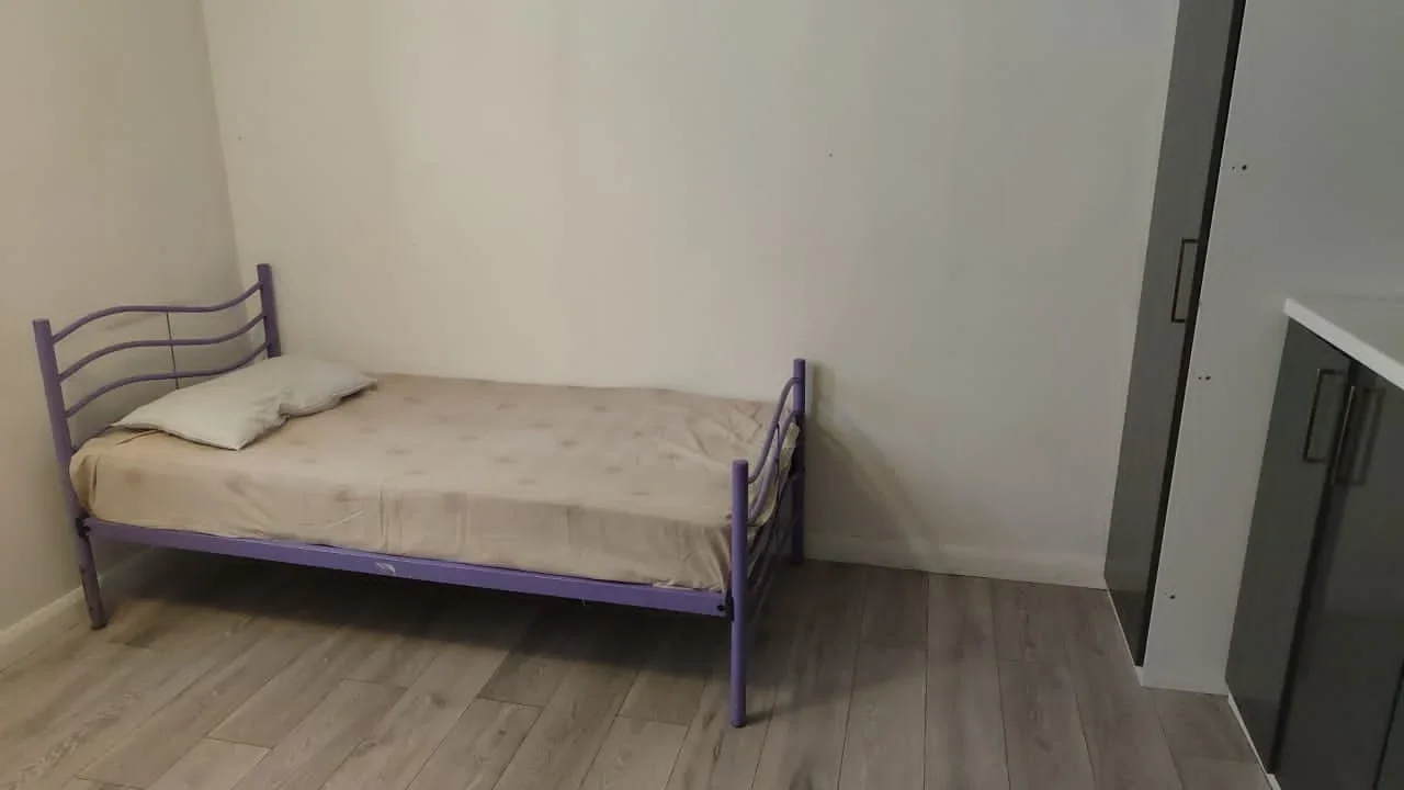 Room Kettering Road in Greater London