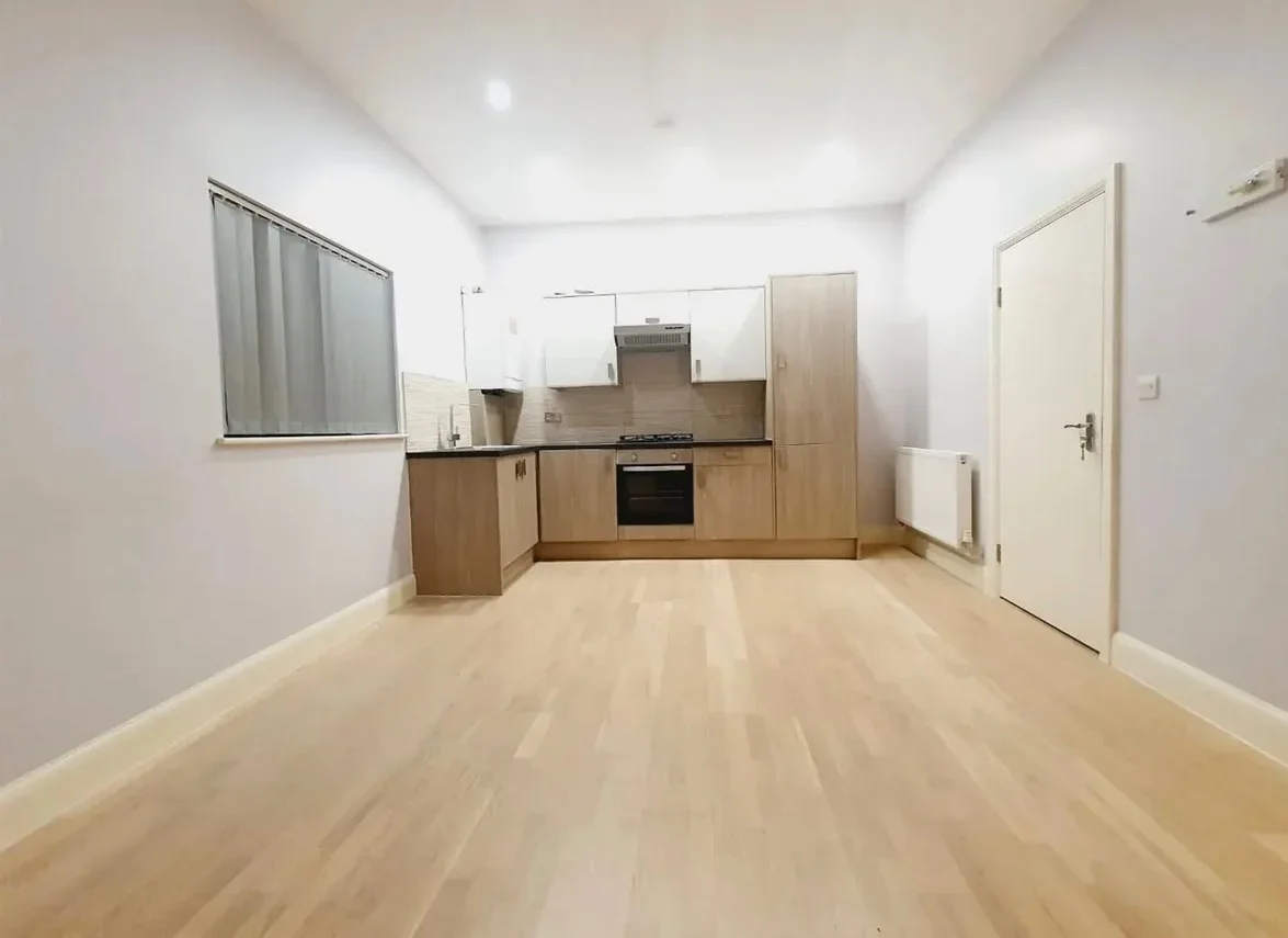 Flat Lancaster Road in Greater London