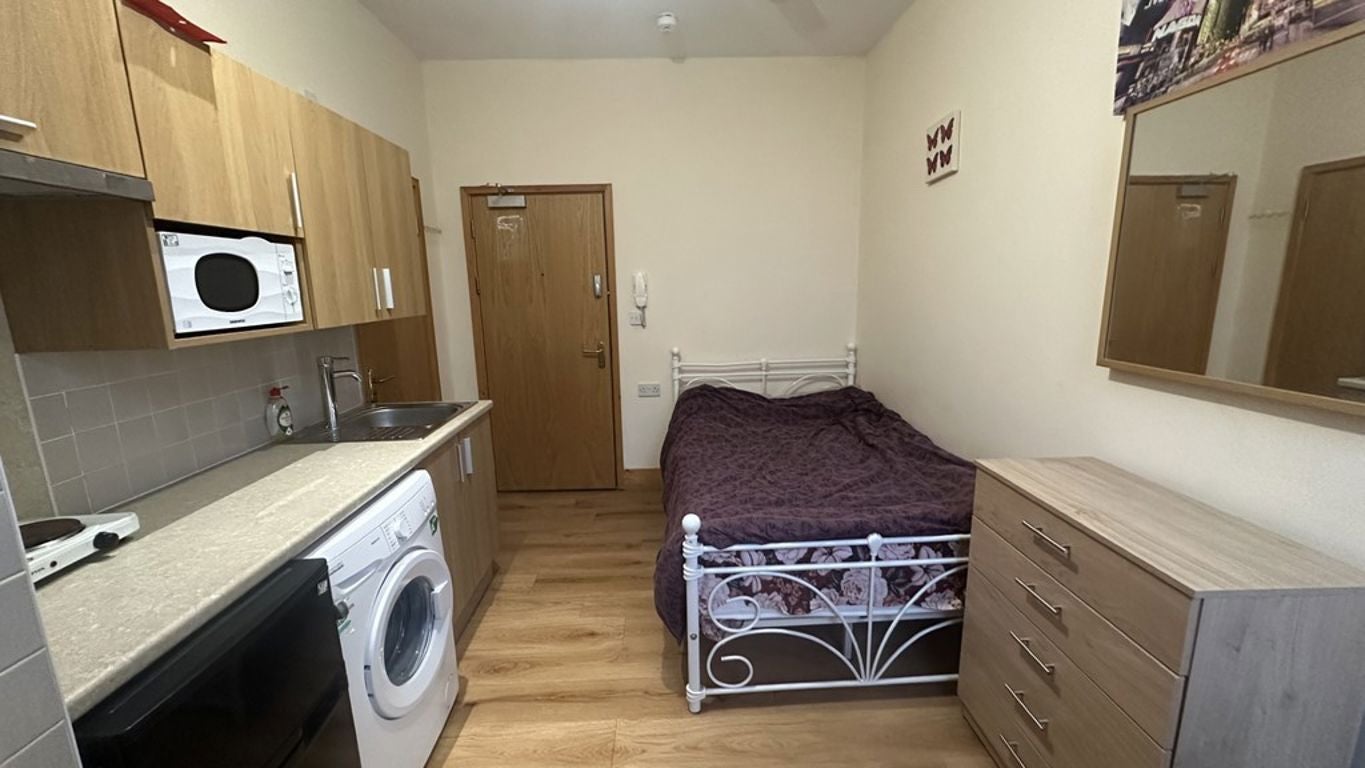 Room Priory Street in Coventry