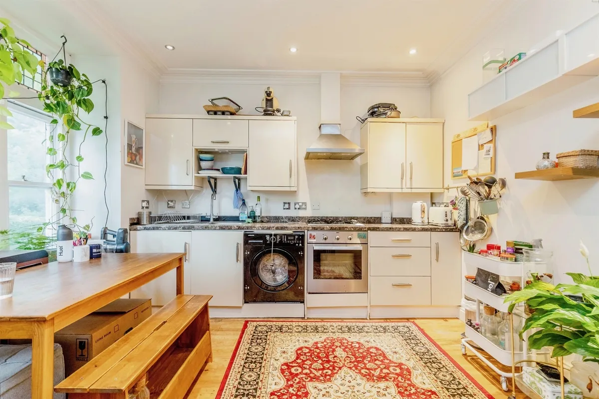 Flat Redland Road in Bristol