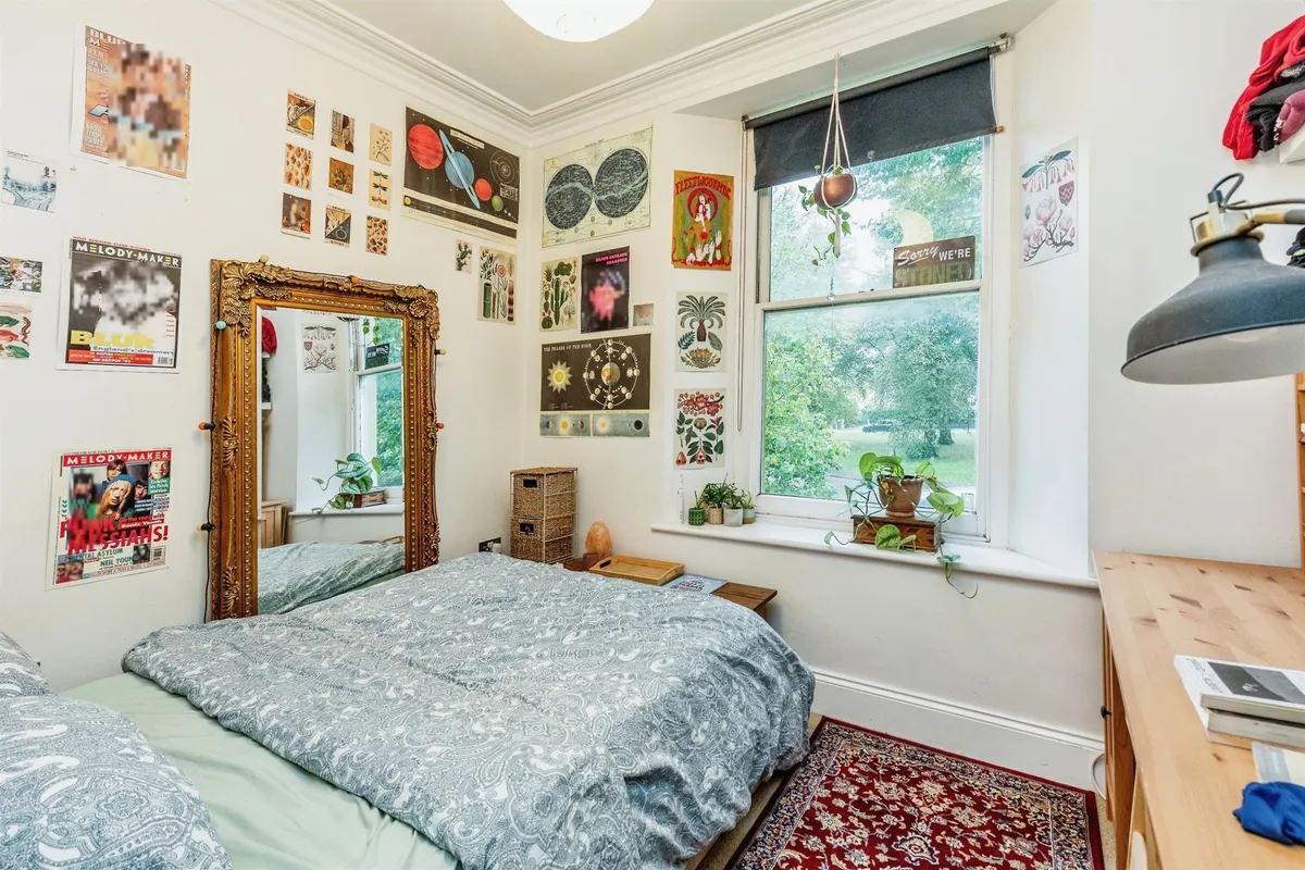 Flat Redland Road in Bristol
