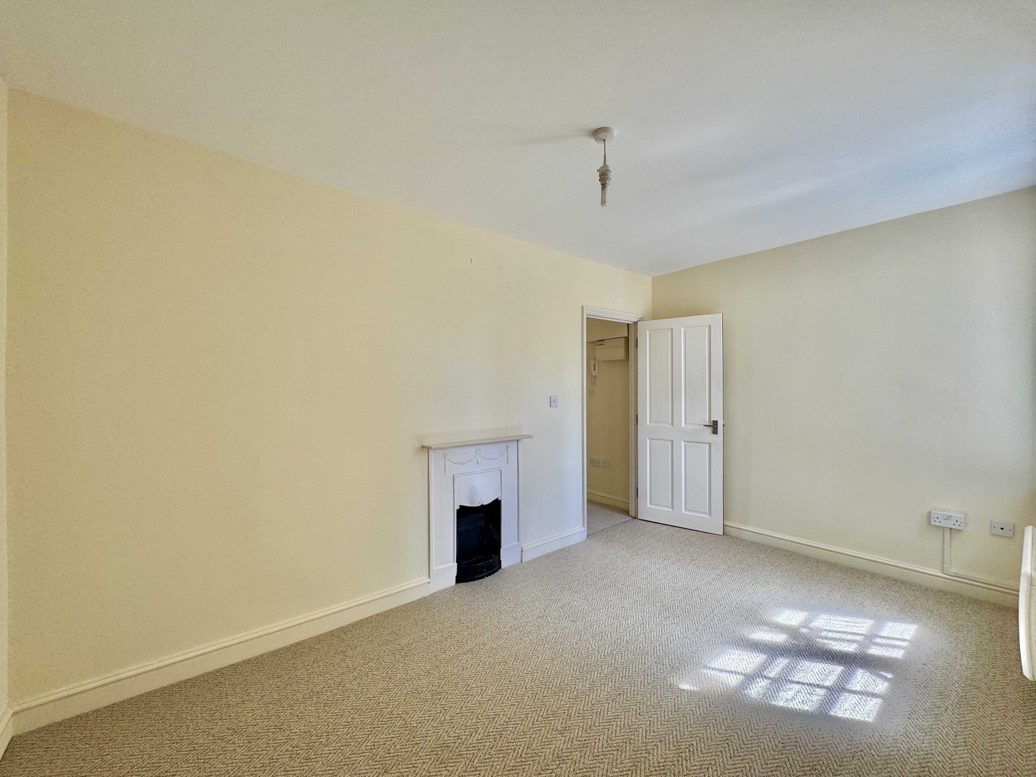 Flat Friary Close in Portsmouth