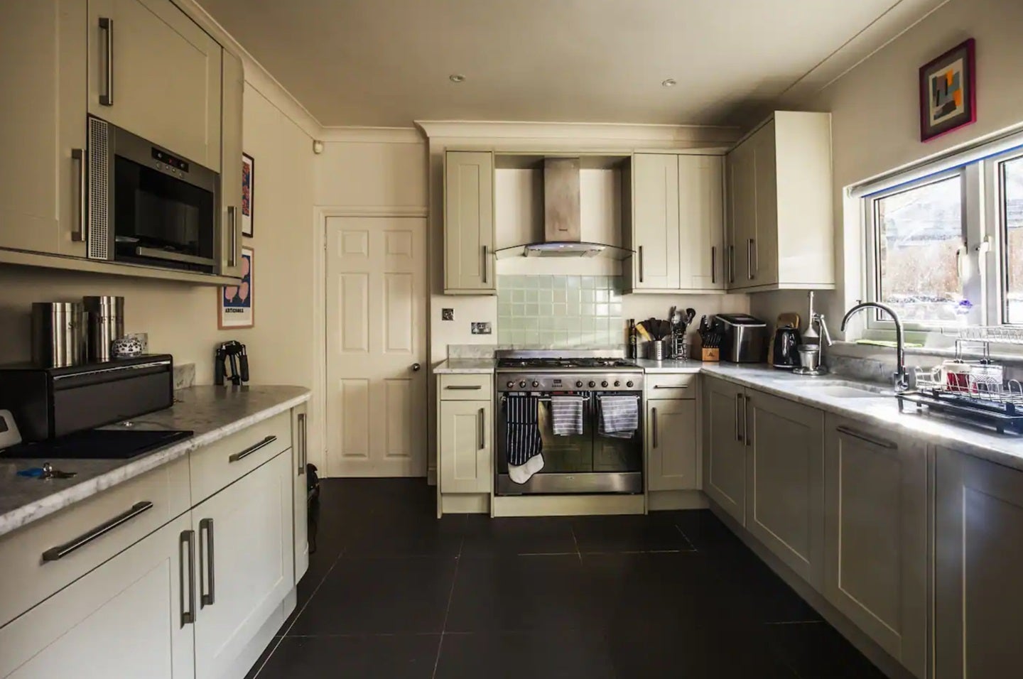 Room Glenroy Street in Greater London