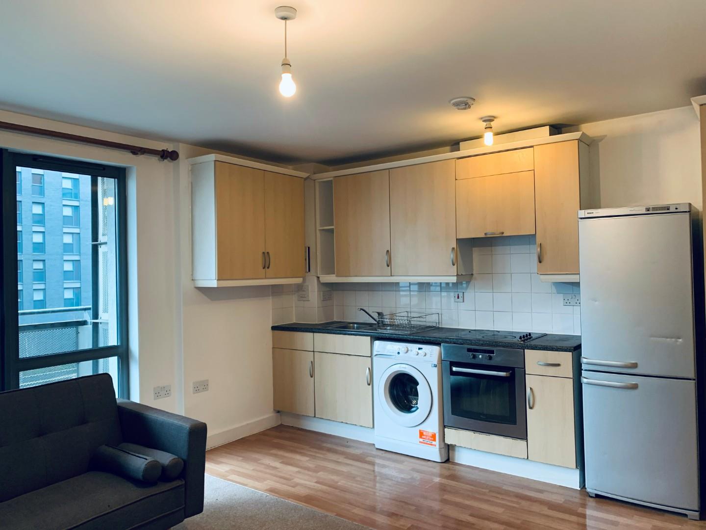 Flat Victoria Road in Greater London